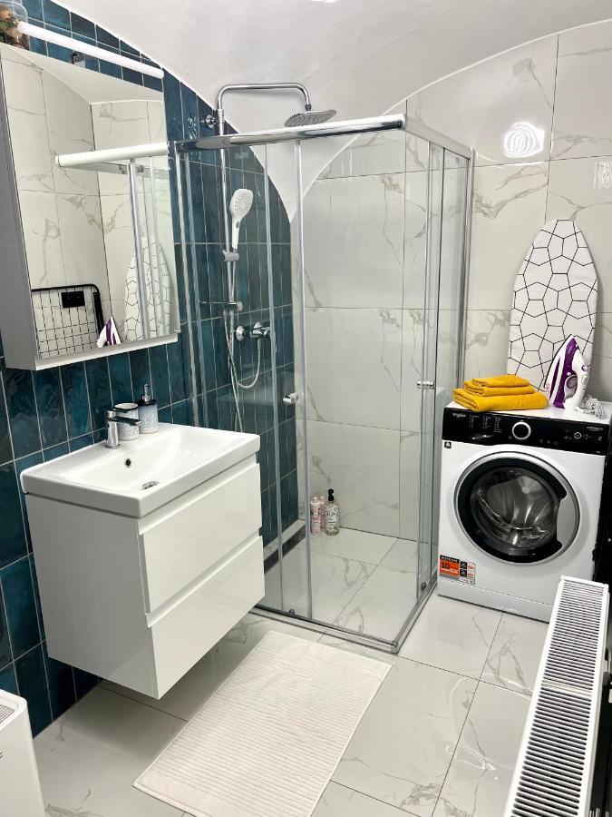 Apartment R&L Lazovna Apt 1 - Old Town And Parking Μπάνσκα Μπίστριτσα Εξωτερικό φωτογραφία