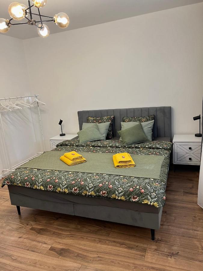 Apartment R&L Lazovna Apt 1 - Old Town And Parking Μπάνσκα Μπίστριτσα Εξωτερικό φωτογραφία